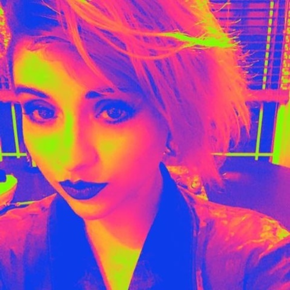 Meet your Posher, Koree - Picture 1 of 1